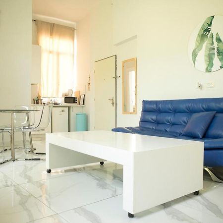 Bauhaus Stylish Apartments - By Bookiz เทลอาวีฟ ภายนอก รูปภาพ