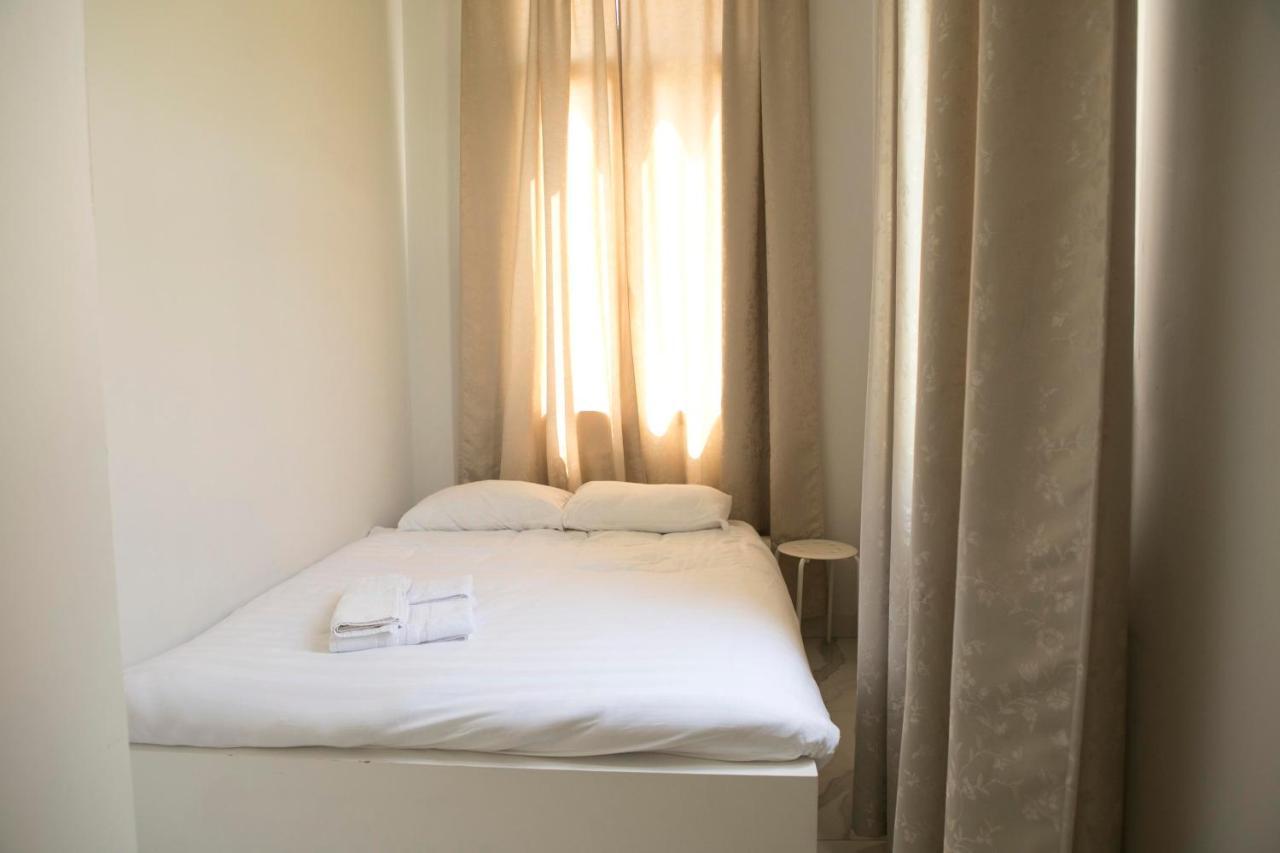 Bauhaus Stylish Apartments - By Bookiz เทลอาวีฟ ภายนอก รูปภาพ