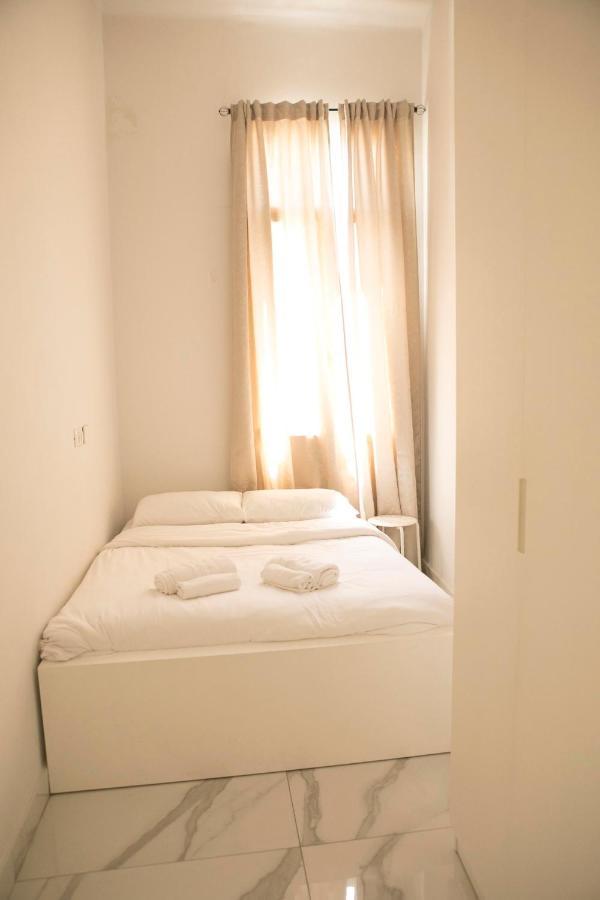 Bauhaus Stylish Apartments - By Bookiz เทลอาวีฟ ภายนอก รูปภาพ