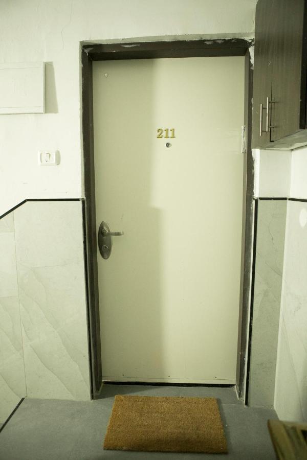 Bauhaus Stylish Apartments - By Bookiz เทลอาวีฟ ภายนอก รูปภาพ