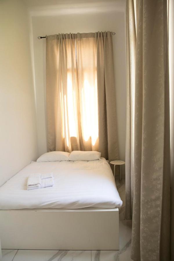 Bauhaus Stylish Apartments - By Bookiz เทลอาวีฟ ภายนอก รูปภาพ