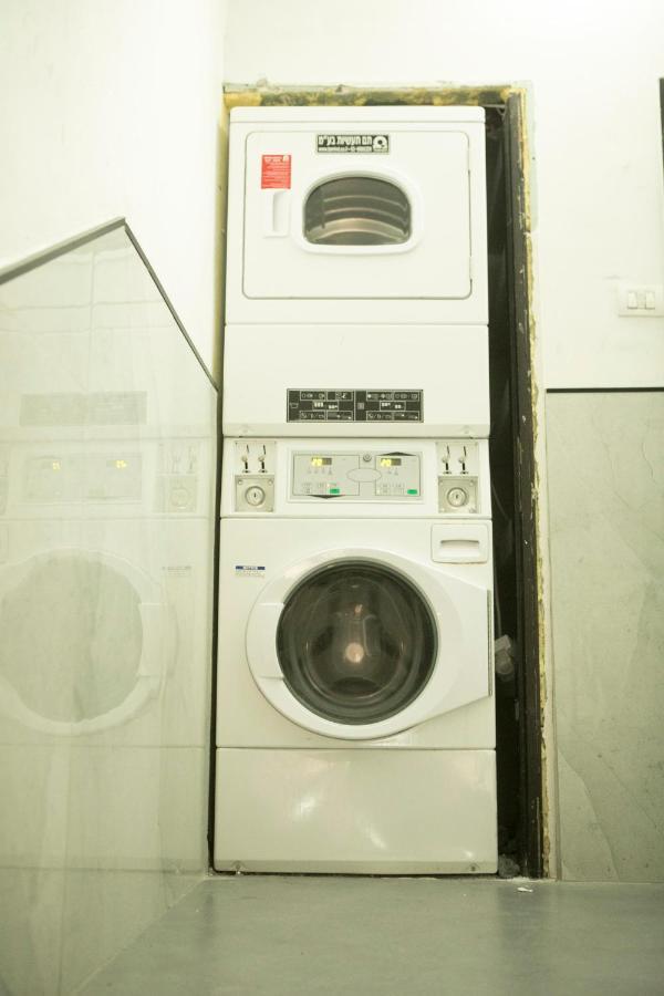 Bauhaus Stylish Apartments - By Bookiz เทลอาวีฟ ภายนอก รูปภาพ