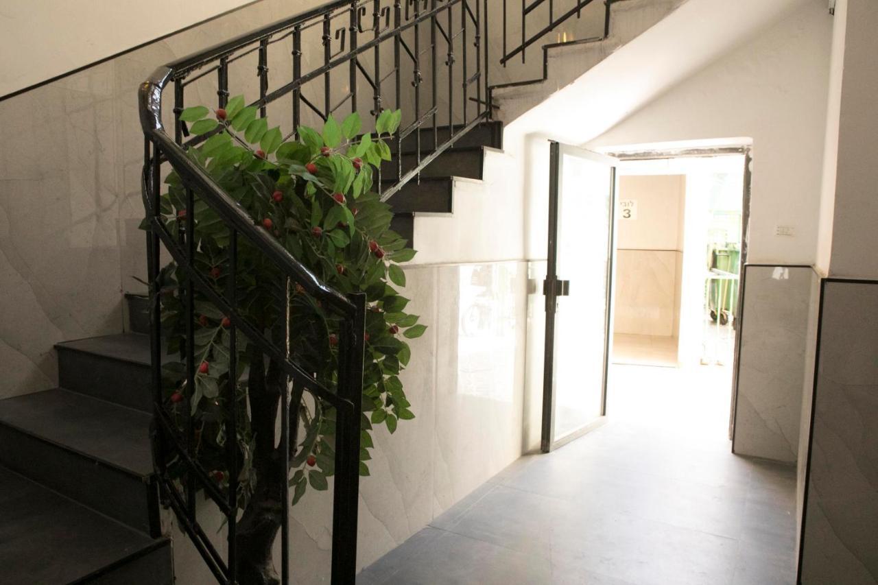 Bauhaus Stylish Apartments - By Bookiz เทลอาวีฟ ภายนอก รูปภาพ